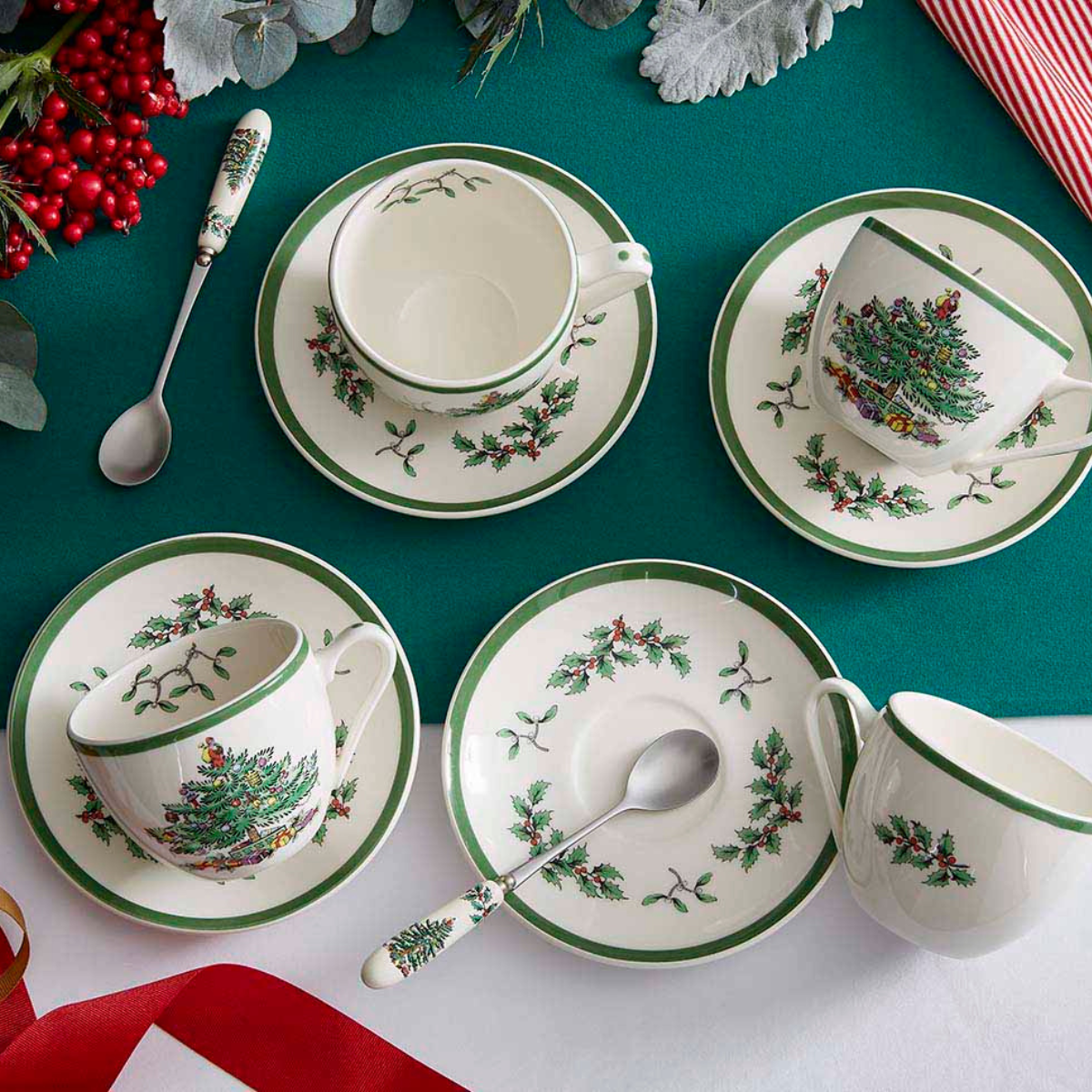 Christmas Tree Teacup & Saucer image number null